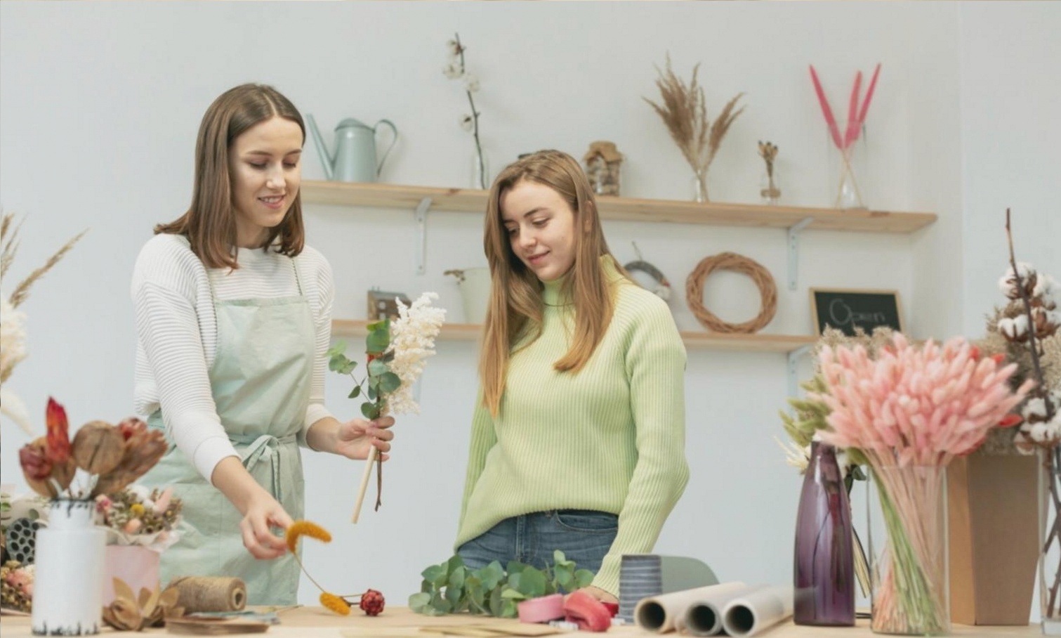 Which Flowers Last Longest After Cutting — A Practical Breakdown by Variety